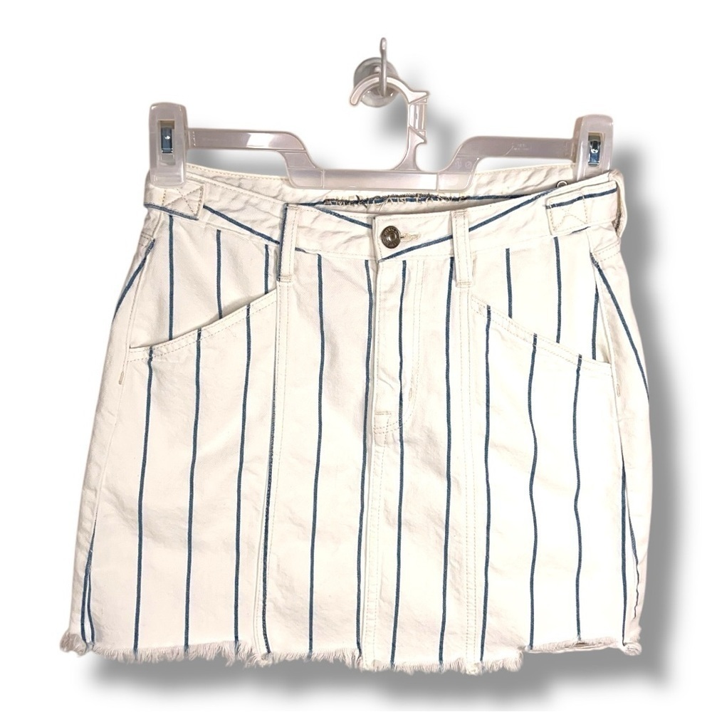 Size 2 American Eagle White Blue Striped Denim Mini Skirt Preppy Fringe Accent